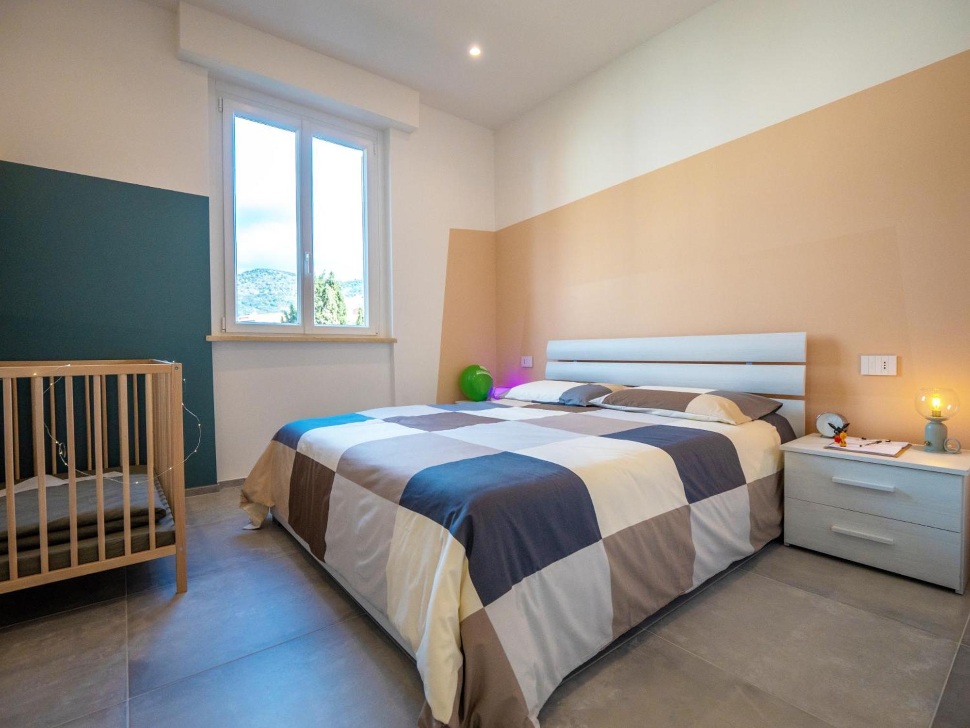 Babyaccomodation Family Bright Пиетра Лигуре Екстериор снимка